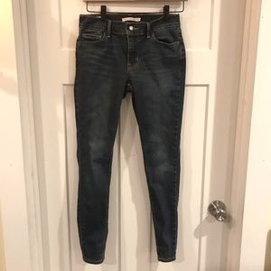 Levi’s skinny jeans size 27